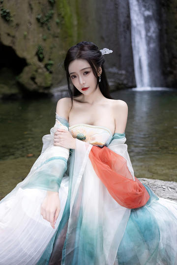 五月樱唇